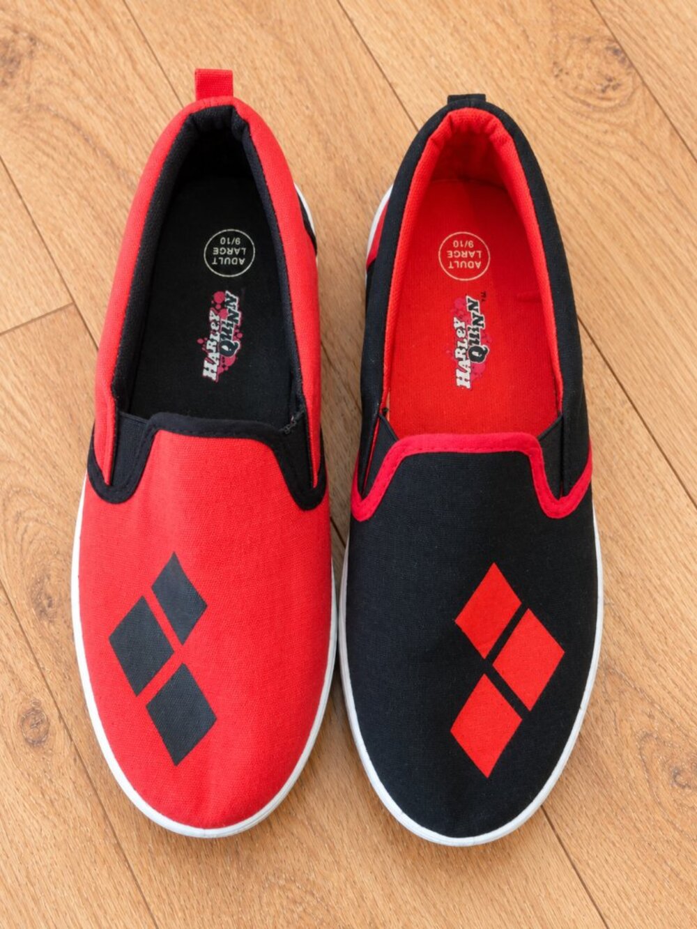 Harley Quinn, DC Comics Slip-On Canvas Shoes, Red & Black, Size 9/10